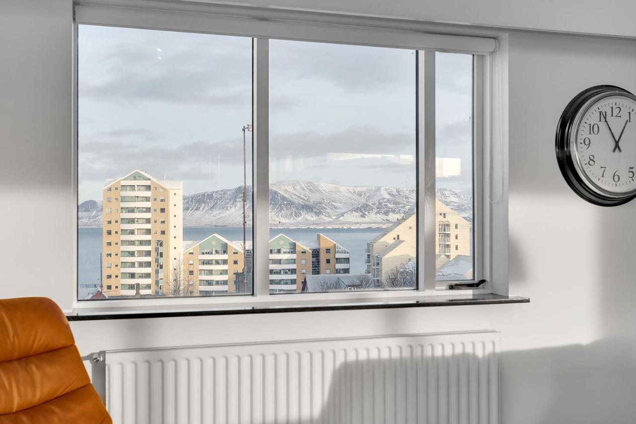 Penthouse Apt On The Shopping Street-Free Parking Reykjavík Esterno foto