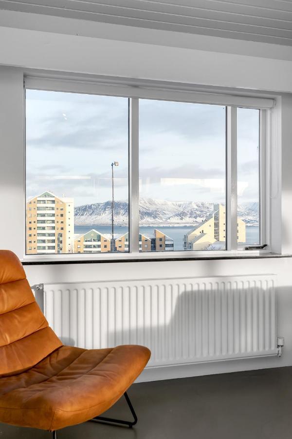 Penthouse Apt On The Shopping Street-Free Parking Reykjavík Esterno foto