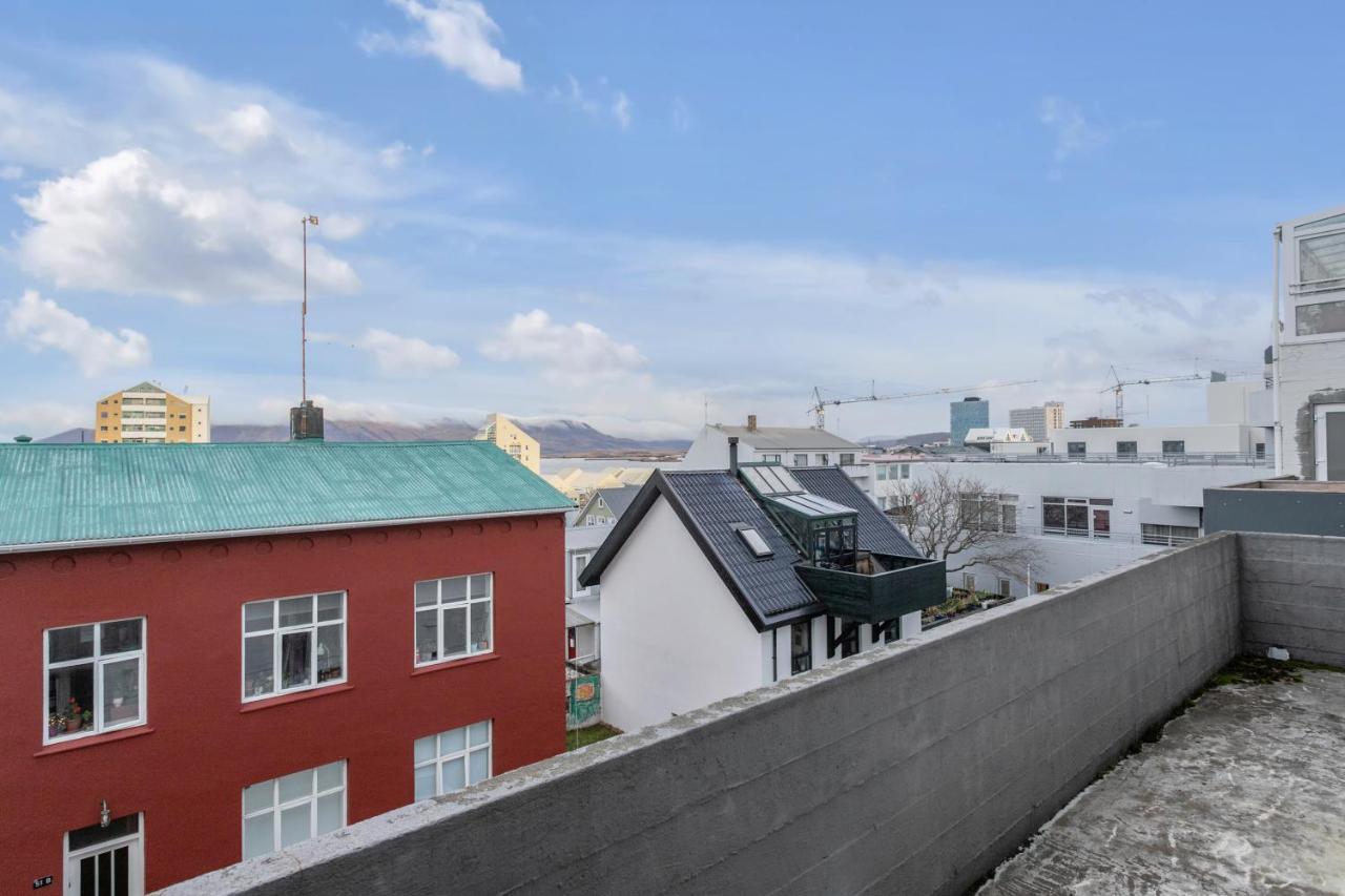 Penthouse Apt On The Shopping Street-Free Parking Reykjavík Esterno foto