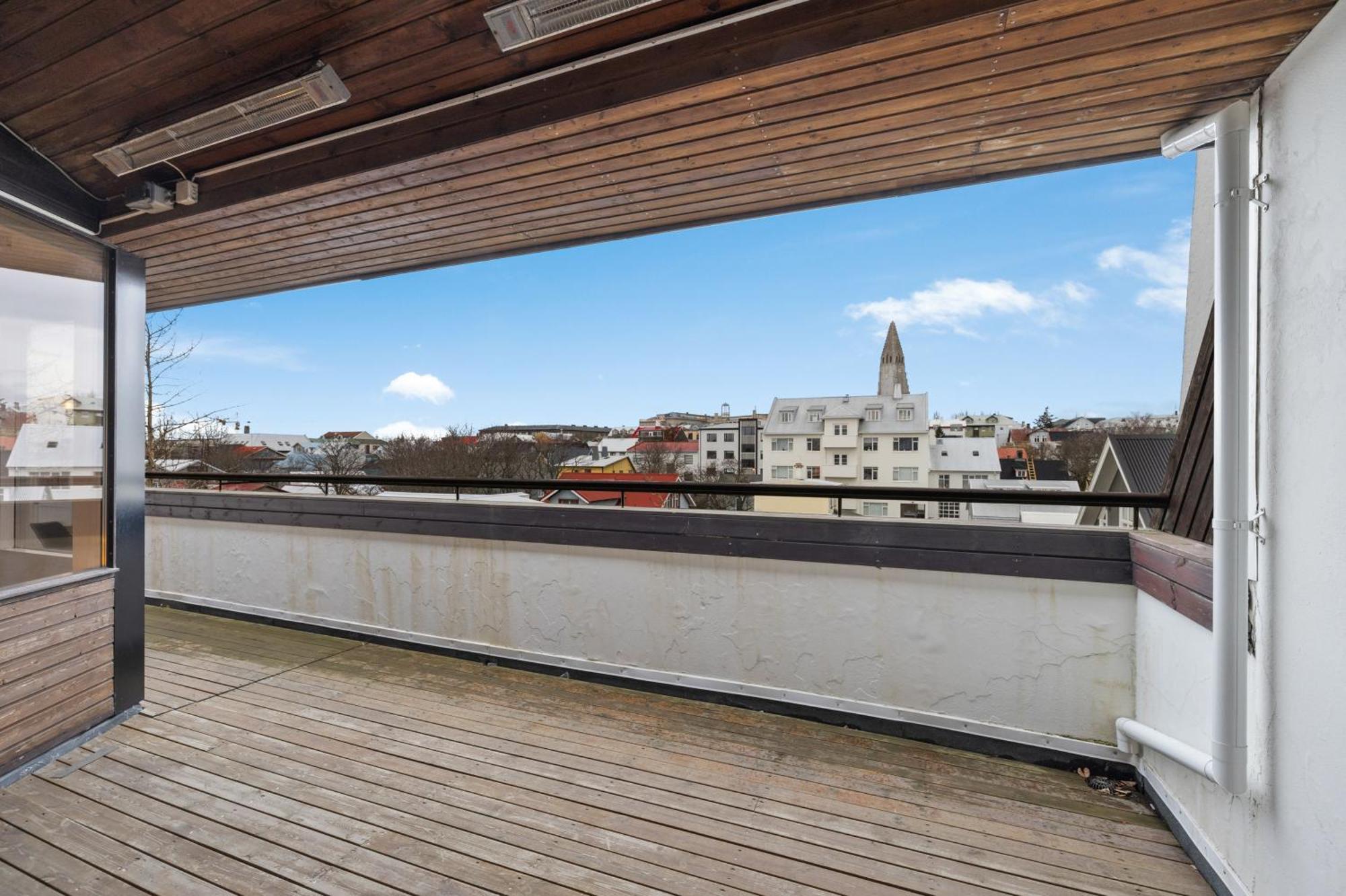 Penthouse Apt On The Shopping Street-Free Parking Reykjavík Esterno foto